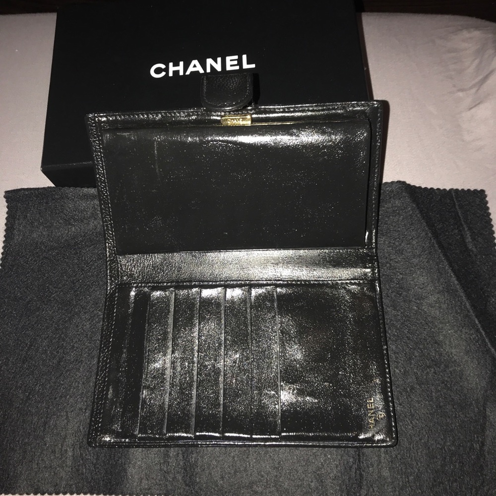 -sold- Chanel Wallet - Picture 2 of 6